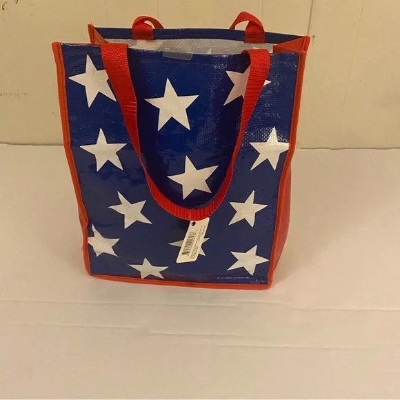 Set of 2 Patriotic Aprons with Hallmark Star Print Gift Bag - Picture 10 of 16